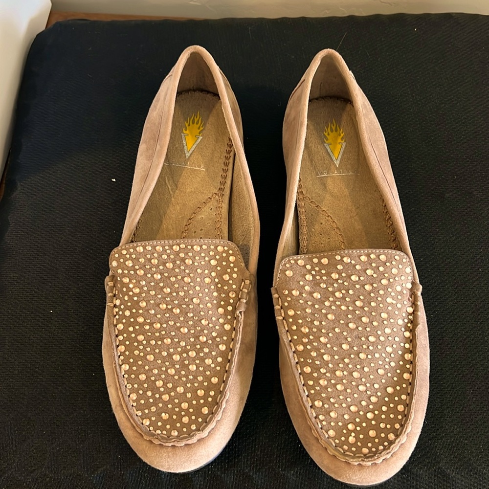 Volatile tan loafers size 8